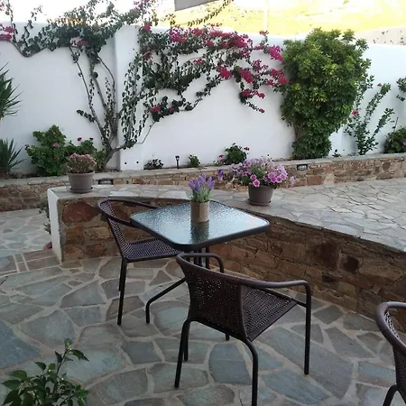 Vaso's Studio 2 In Naxos Town *
